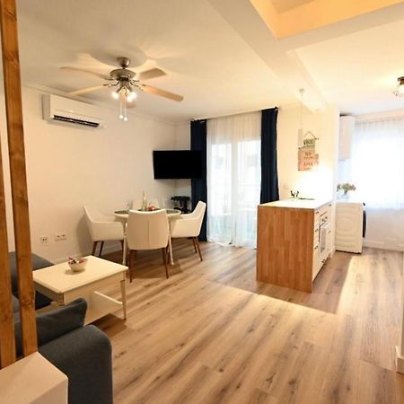 La Margarita Apartment Торевиеха Екстериор снимка